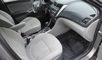 2017-hyundai-accent-se-4dr-sedan-6a-30