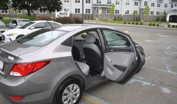 2017-hyundai-accent-se-4dr-sedan-6a-35 (1)