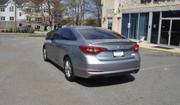 2017-hyundai-sonata-base-4dr-sedan-pzev-8
