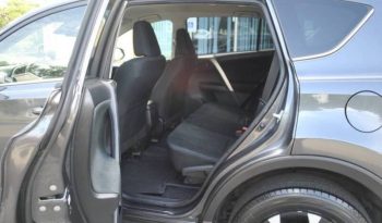 2017-toyota-rav4-le-awd-4dr-suv-14