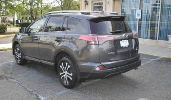 2017-toyota-rav4-le-awd-4dr-suv-4