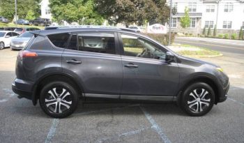 2017-toyota-rav4-le-awd-4dr-suv-7